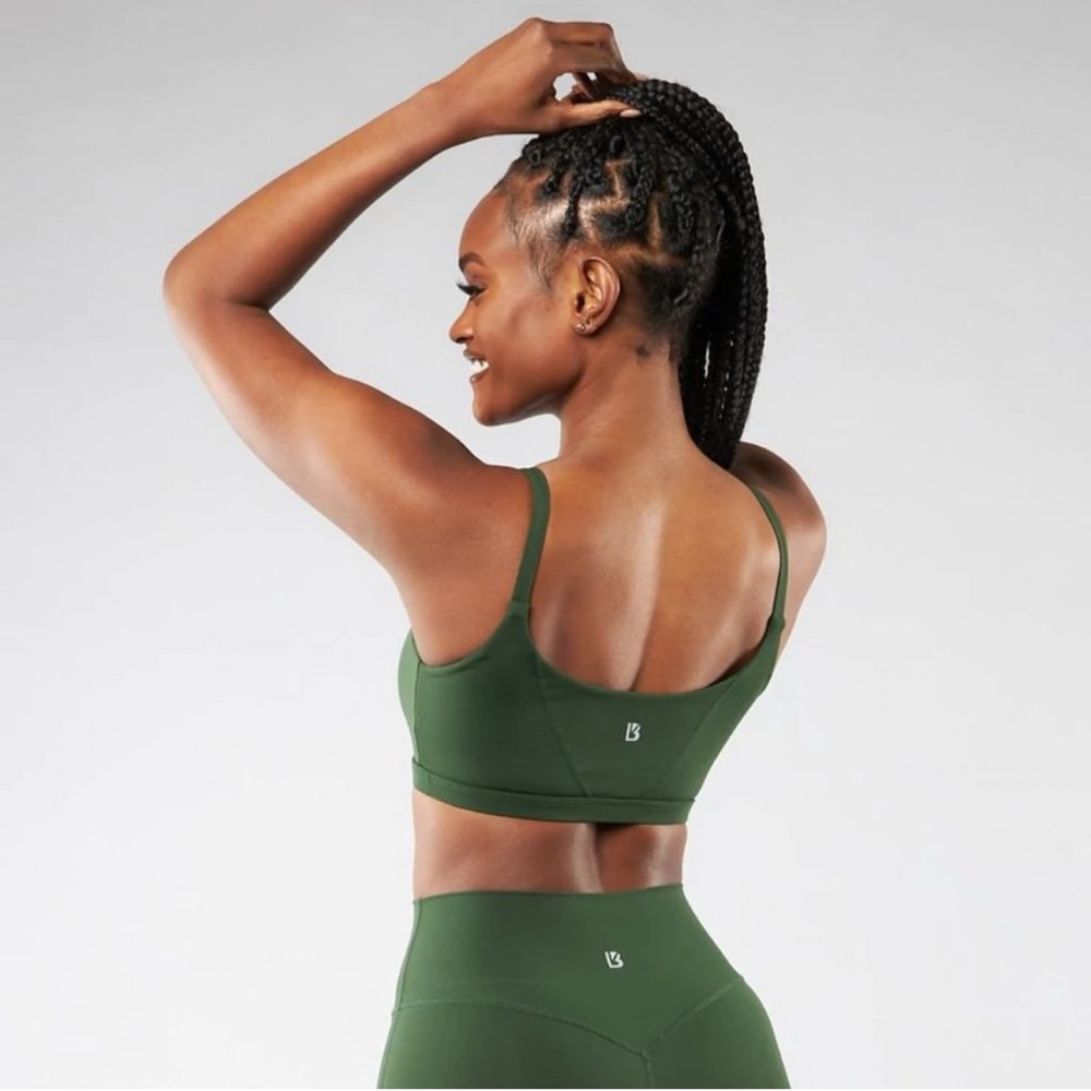 BuffBunny Collection The Spin Sports Bra in Green, size Small